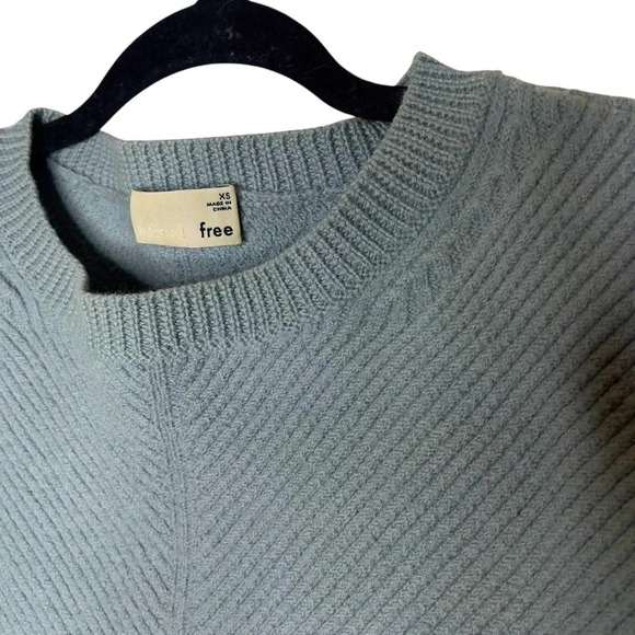 Wilfred Free Aritzia Isabelli 100% merino wool ribbed Long  Sleeve Size XS - Picture 3 of 6